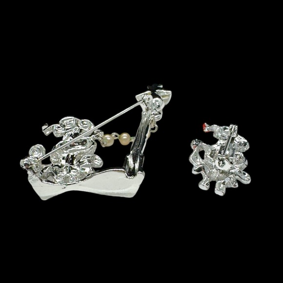 Vintage Faux Pearl & Enamel French Poodle & Light Post Brooch - Picture 6 of 7